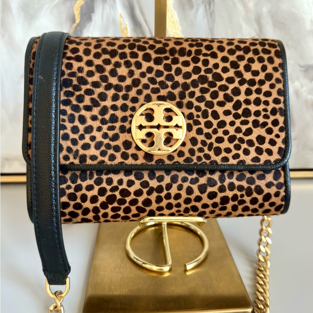 RARE Like New Tory Burch Willa Leopard Print Wallet on Chain with COA